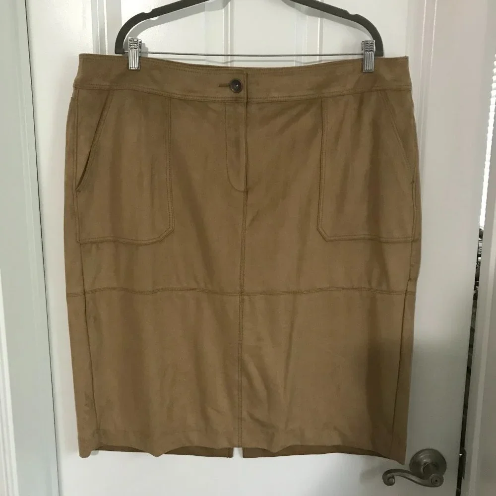 Fashionable tan skirt with pockets Liz Claiborne Woman 20W - Looks like suede! - Picture 1 of 6